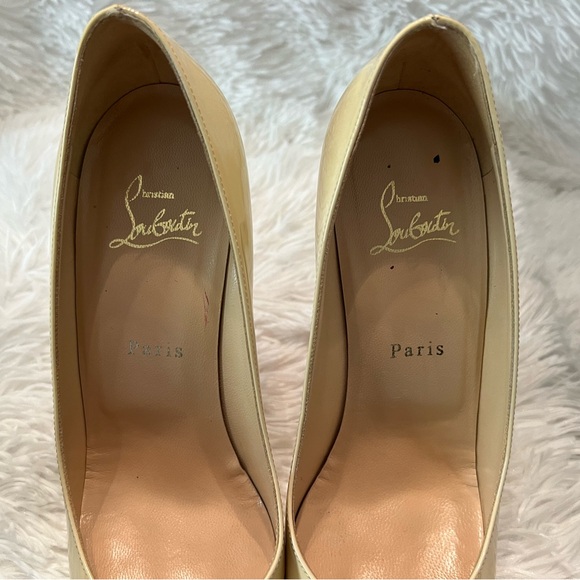 🎉HP🎉 Christian Louboutin New Simple Patent Leather Pumps - Picture 5 of 11